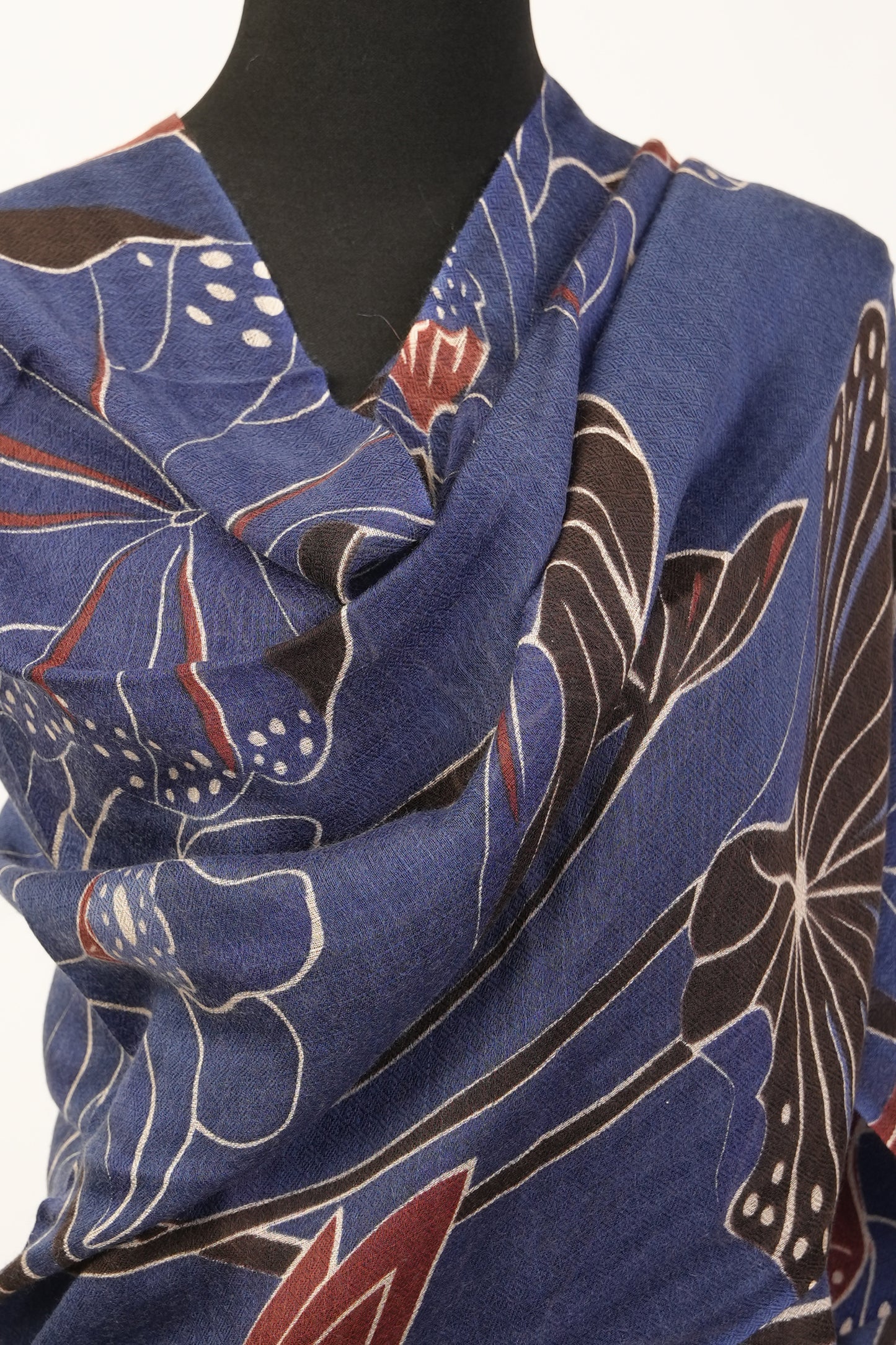 Wrap With Pure Cashmere Wool In Floral Design.