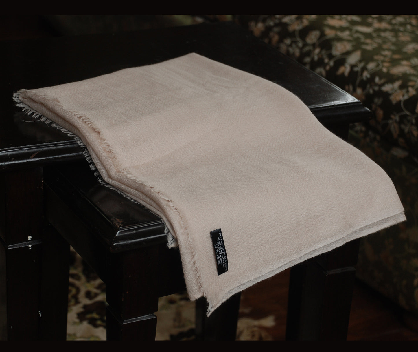 Diamond Pattern Off White Cashmere Shawl