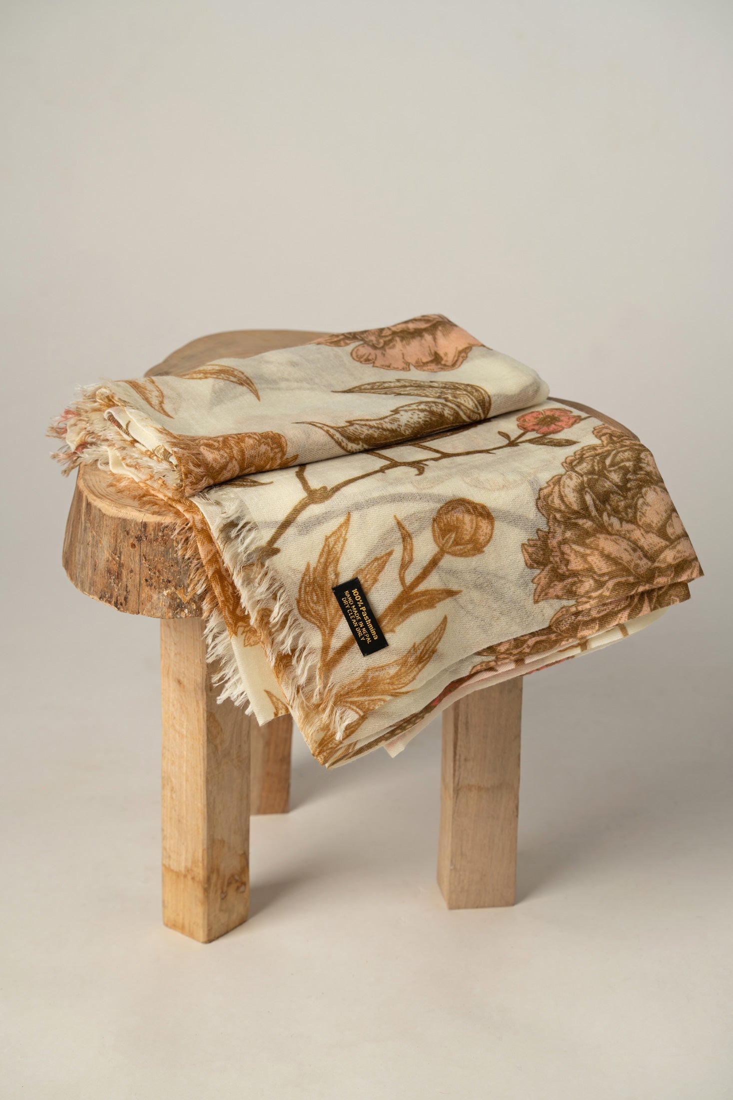 Elegant floral patterns in warm Ivory cashmere Stole