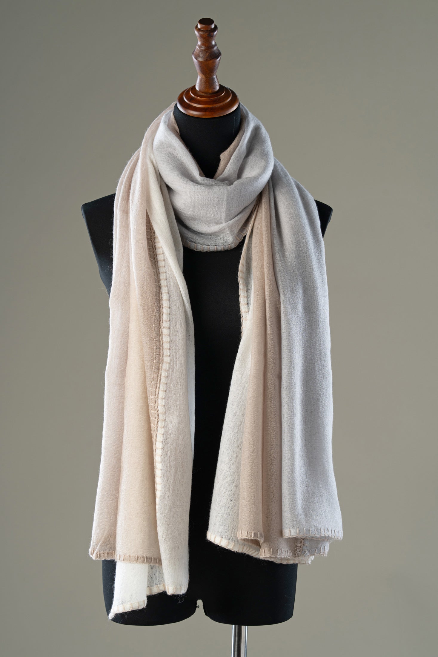 Experience Timeless Elegance with Our Ivory 100% Pashmina Wool Shawl