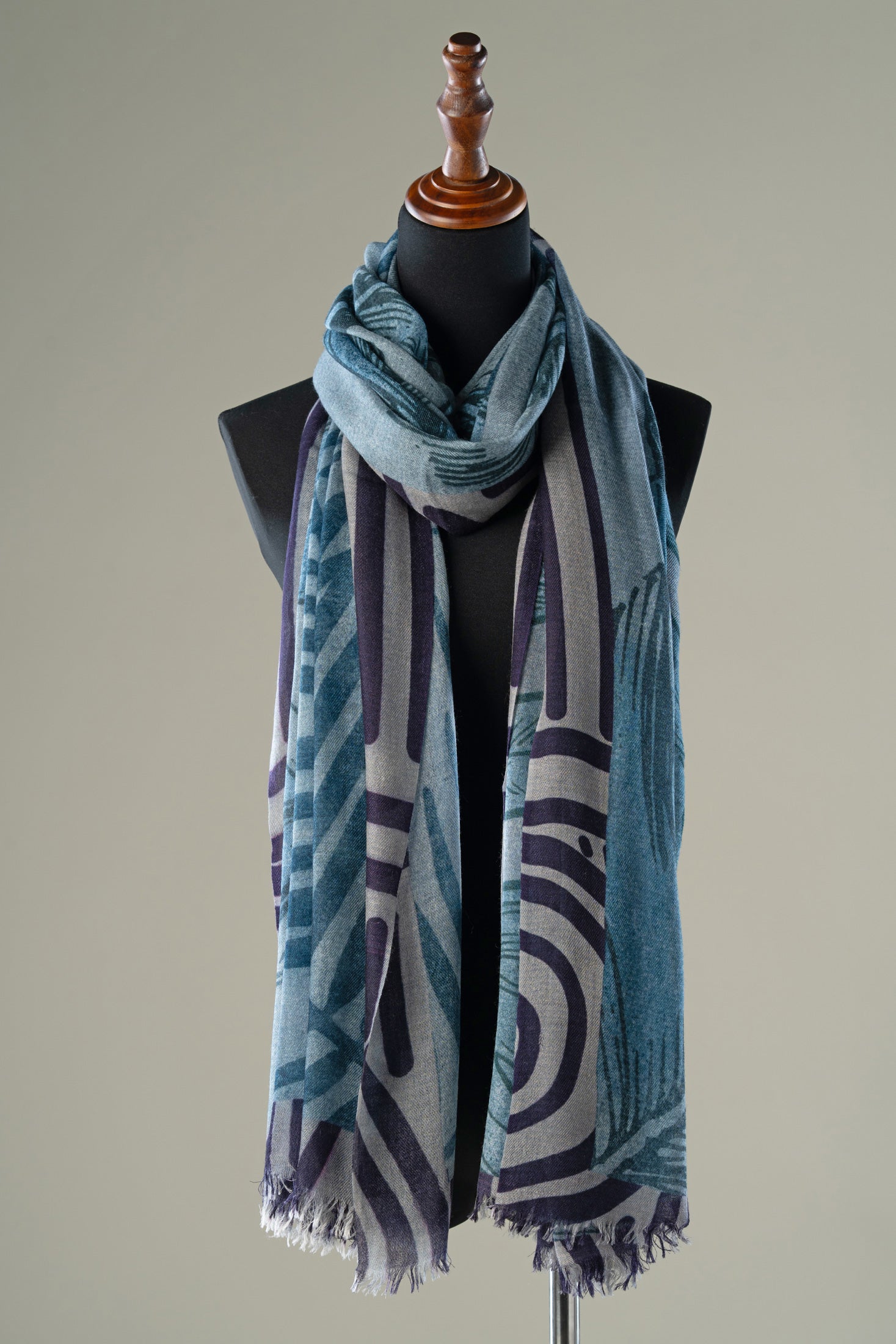 Navy Bordered Leaf Motif Cashmere Shawl