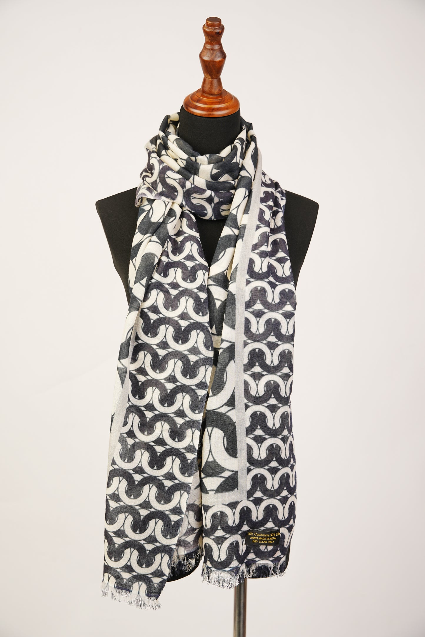 Gray and Black Silk Shaw in Pashmina with Links Print