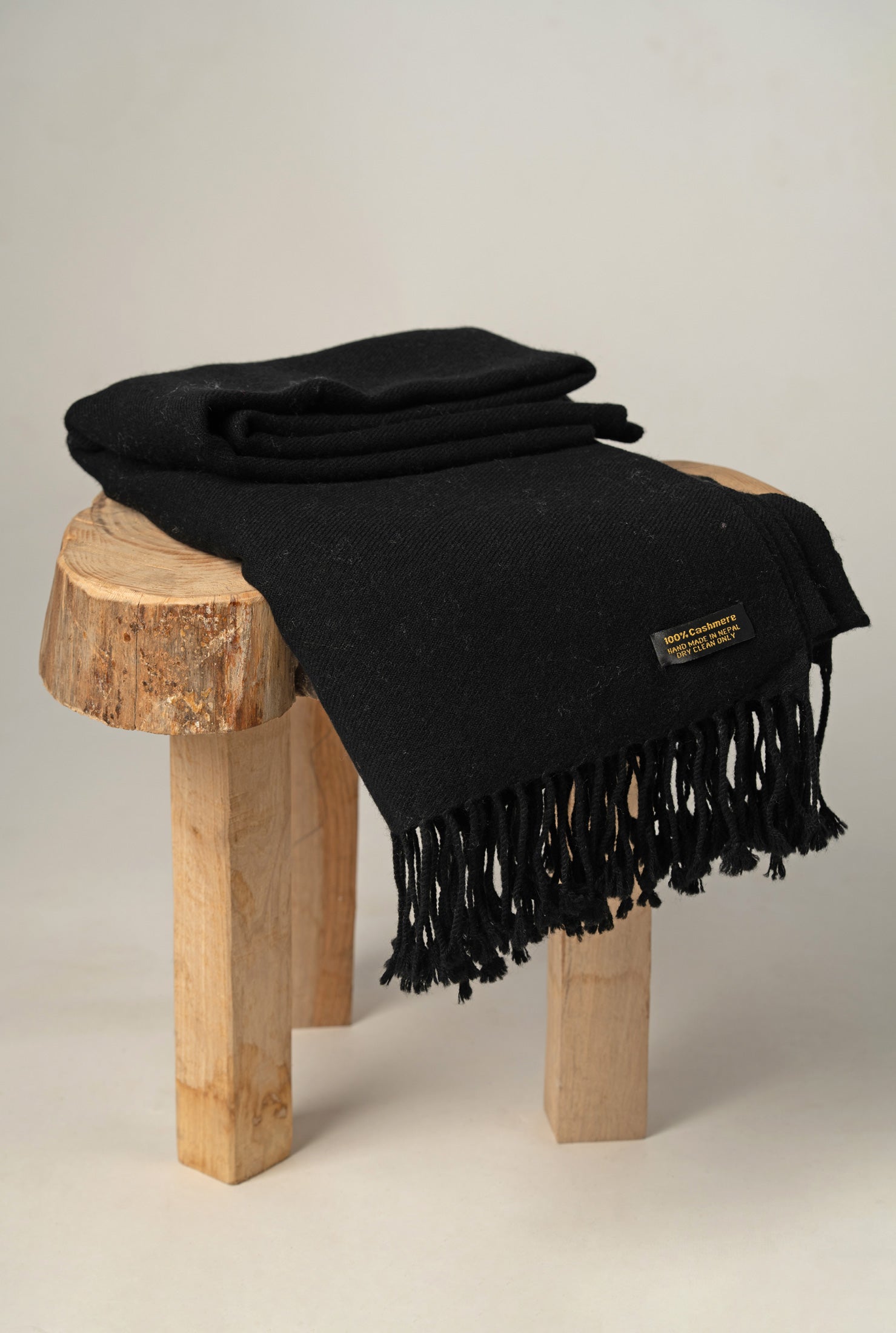 Black large-size 4-ply pashmina shawl