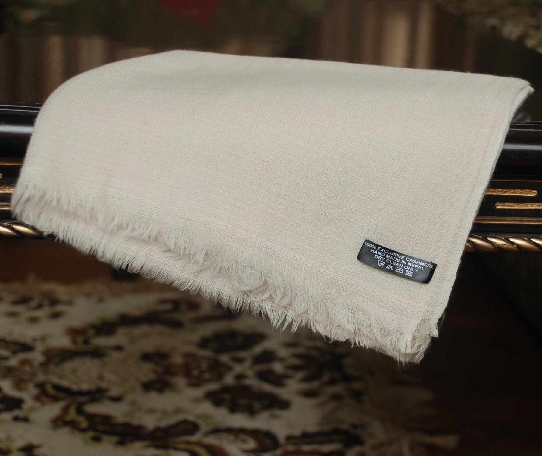 Diamond Pattern Off White Cashmere Shawl