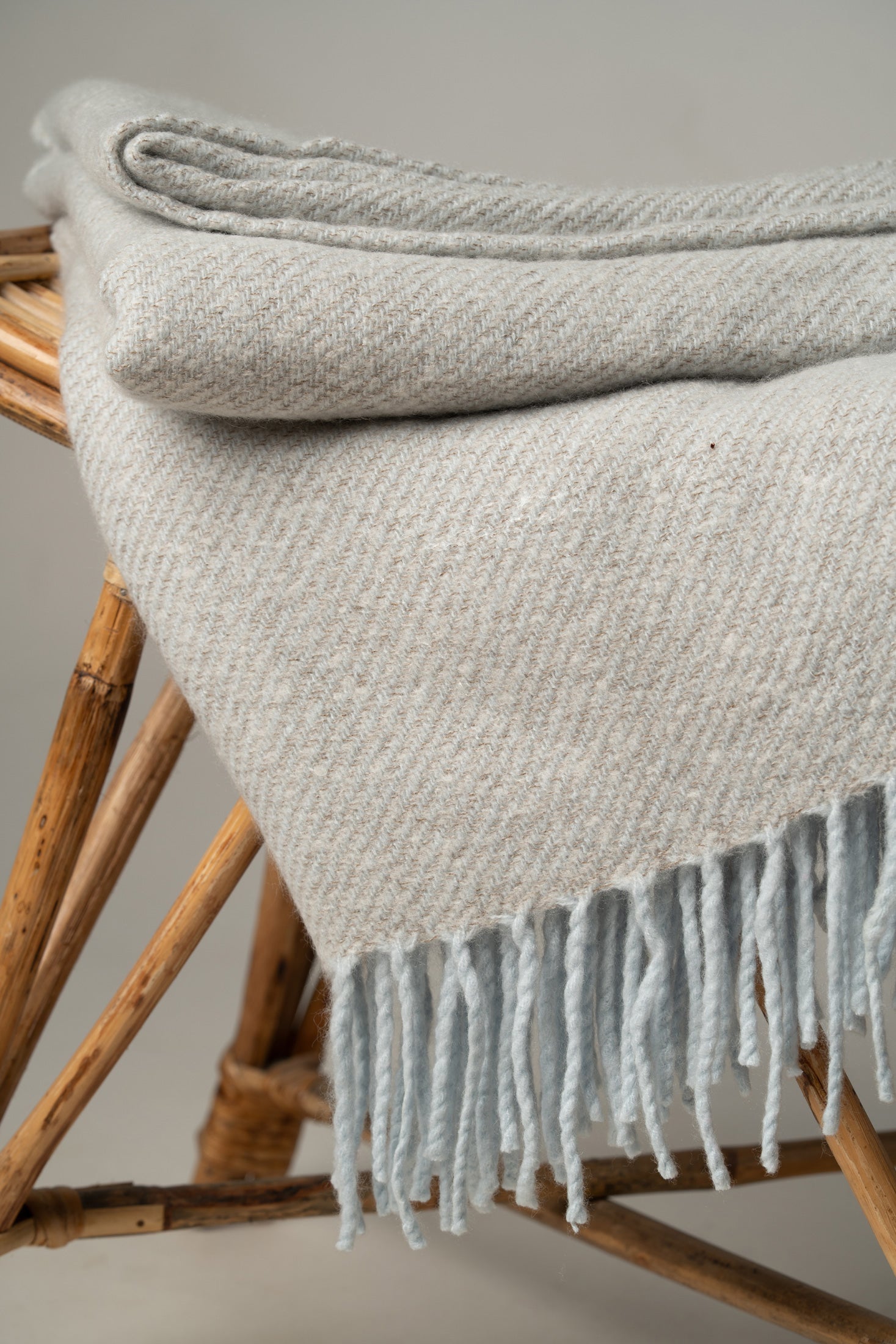Luxury Ivory Cashmere Throw Blanket | Soft Fringe Throw
