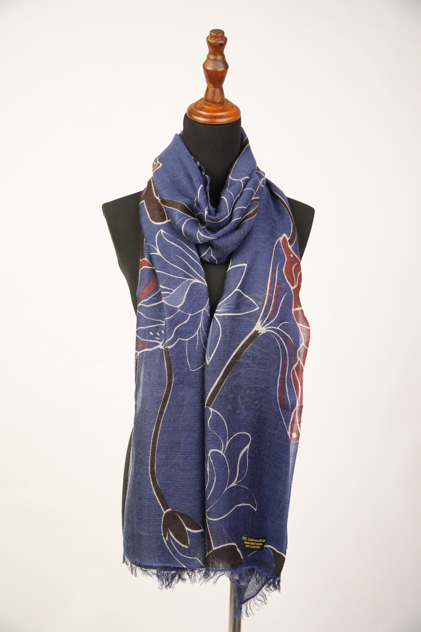 Wrap With Pure Cashmere Wool  In Floral Design.