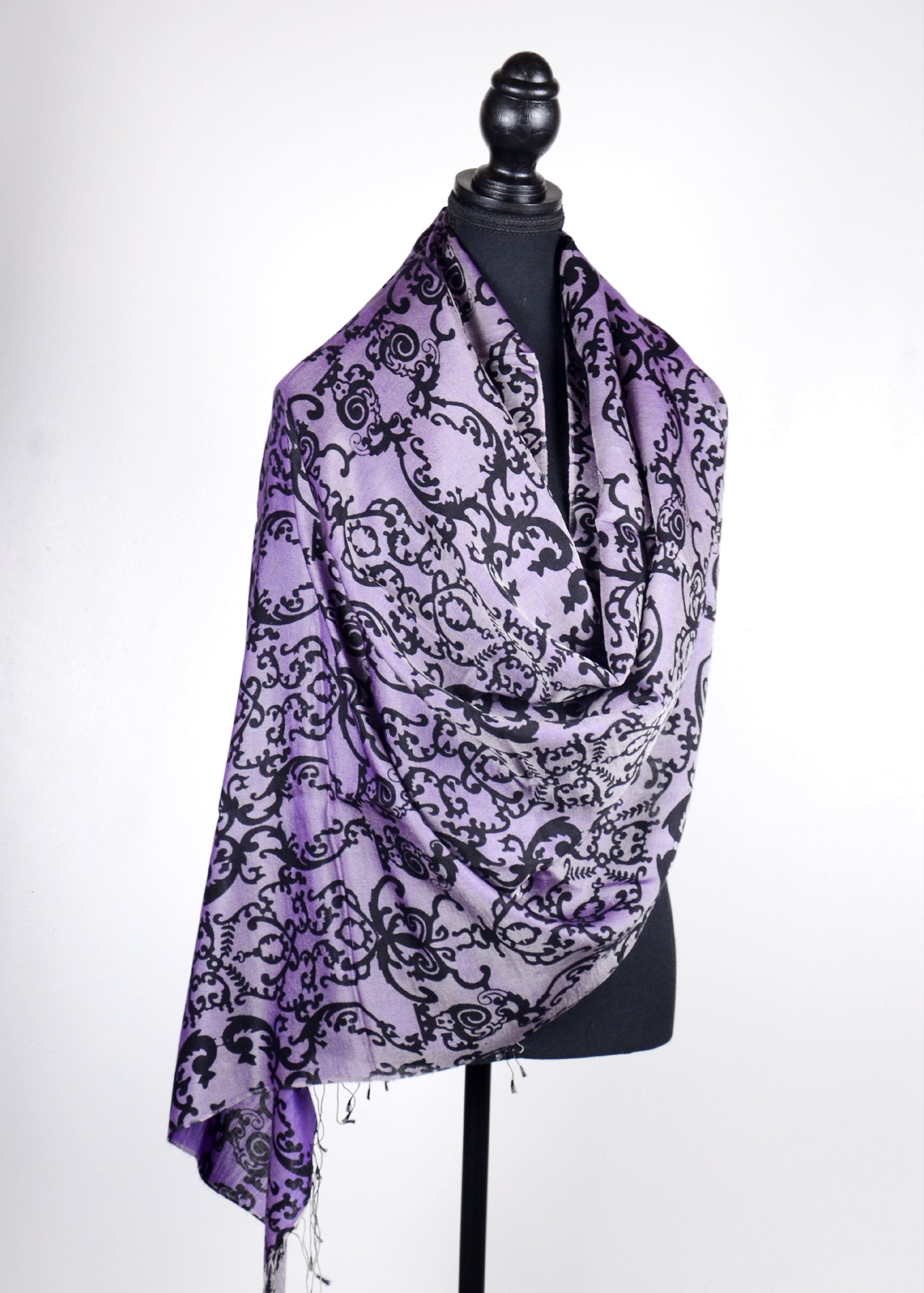 Violet pashmina stole in vine print