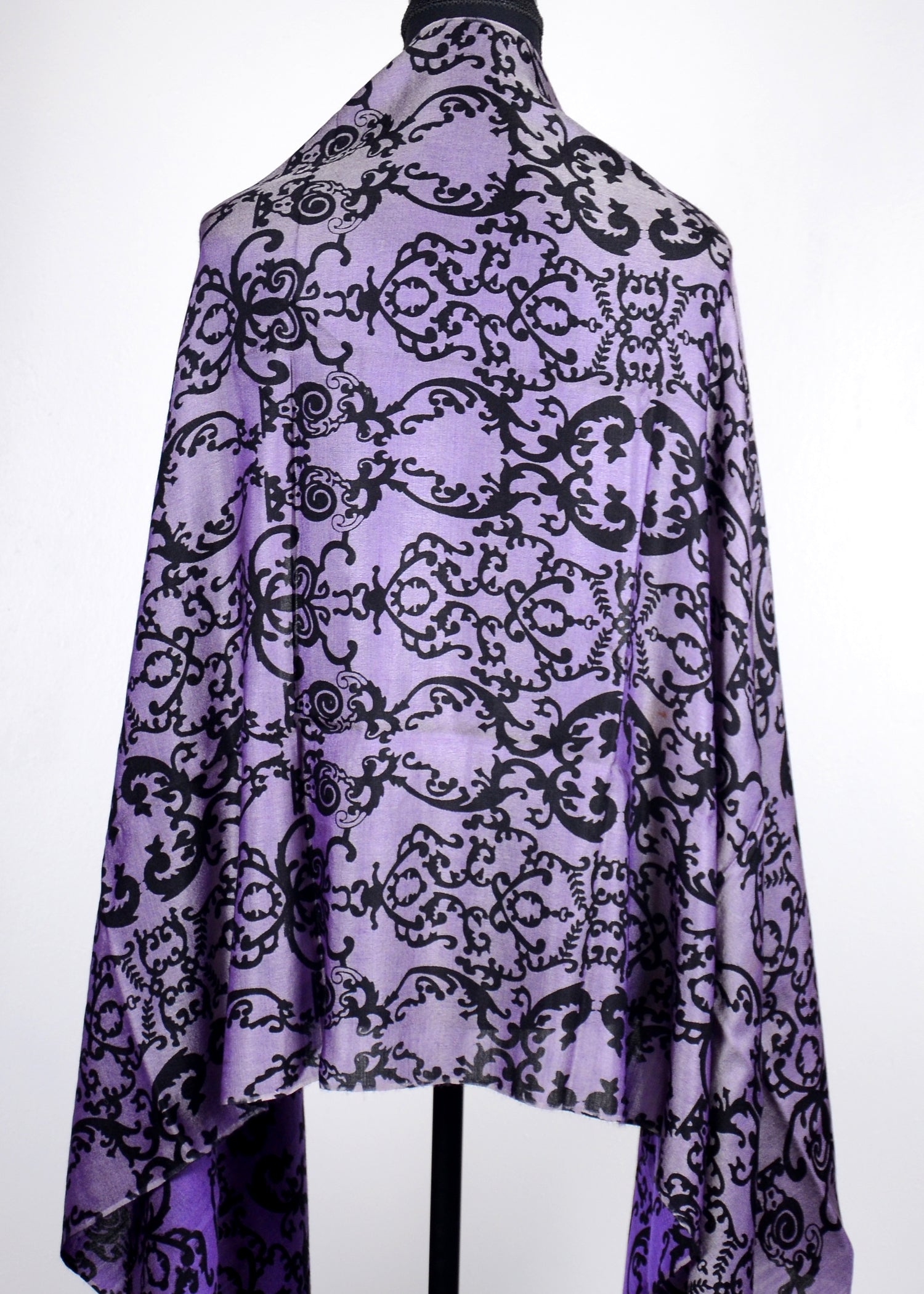Violet pashmina stole in vine print