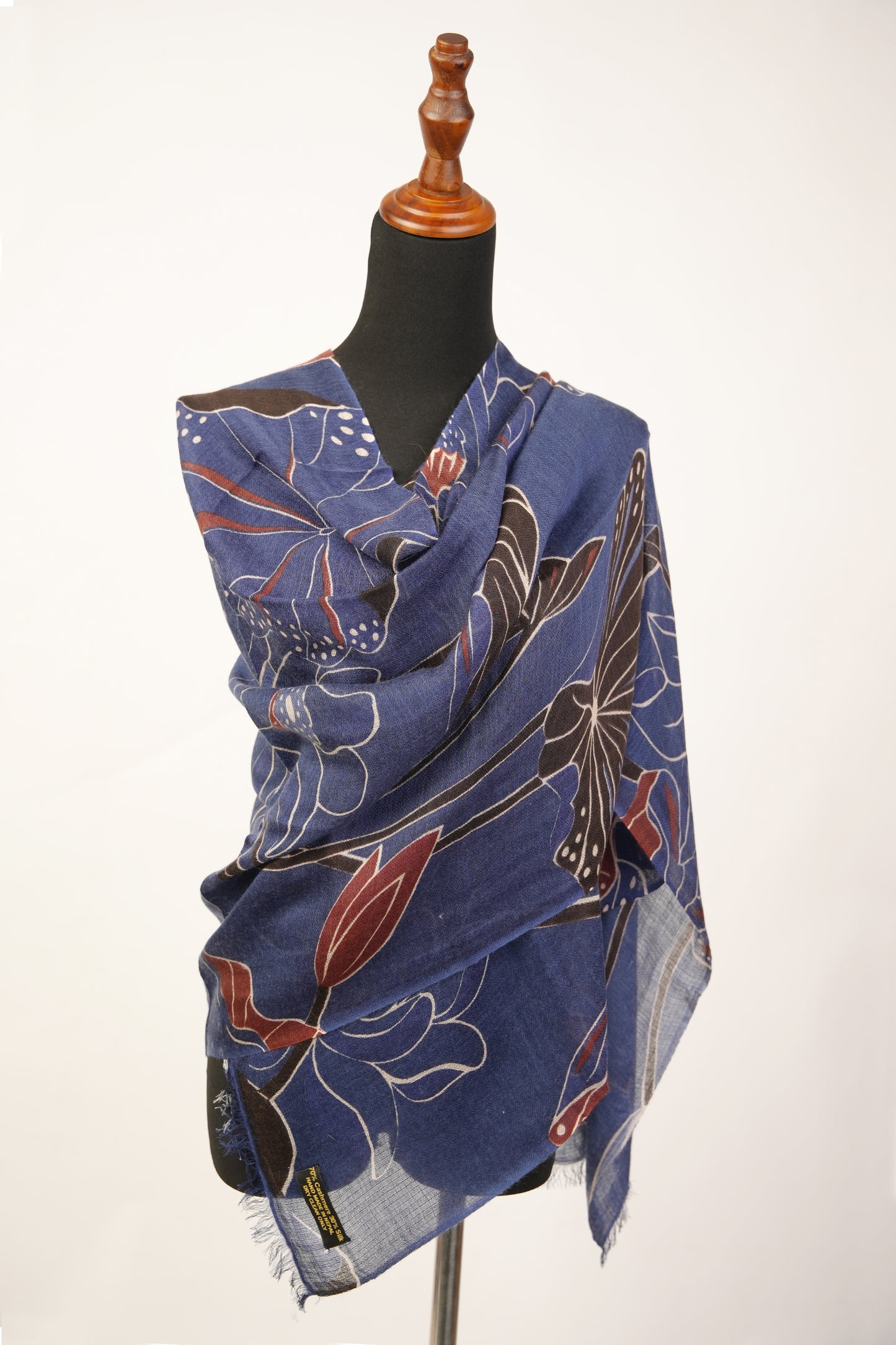 Wrap With Pure Cashmere Wool  In Floral Design.